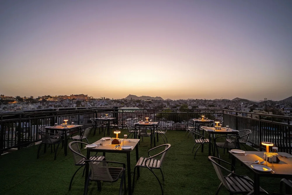 THE MANGAL VIEW RESIDENCY - A Luxury Boutique Business Hotel
