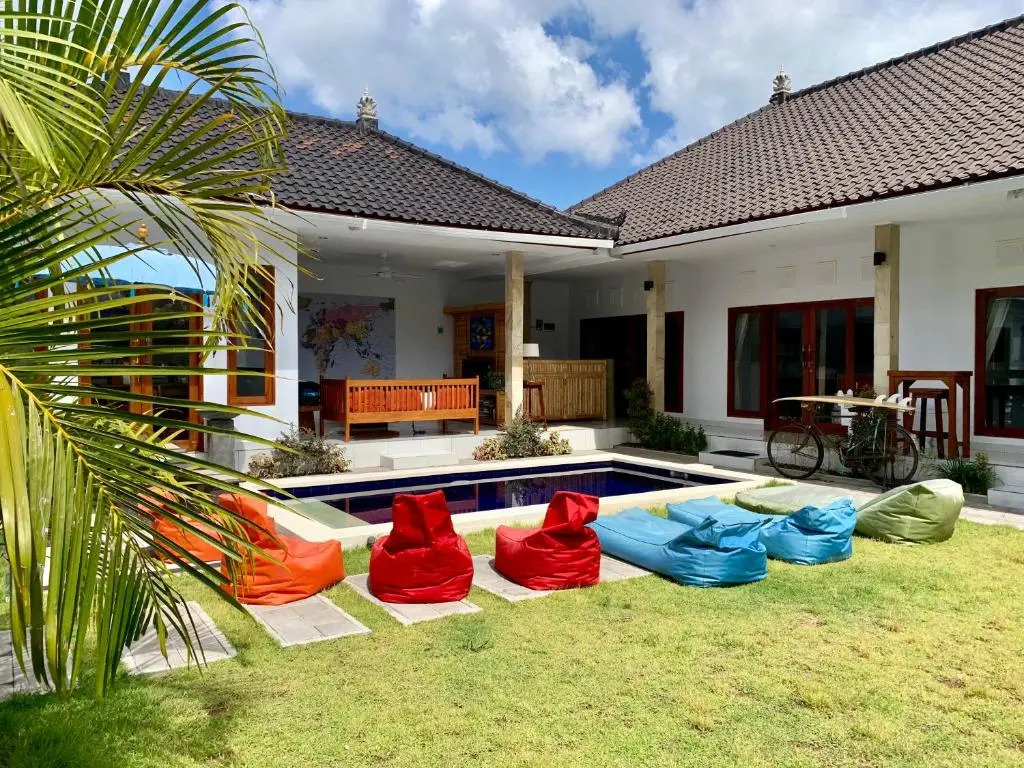 Villa Pintu Biru