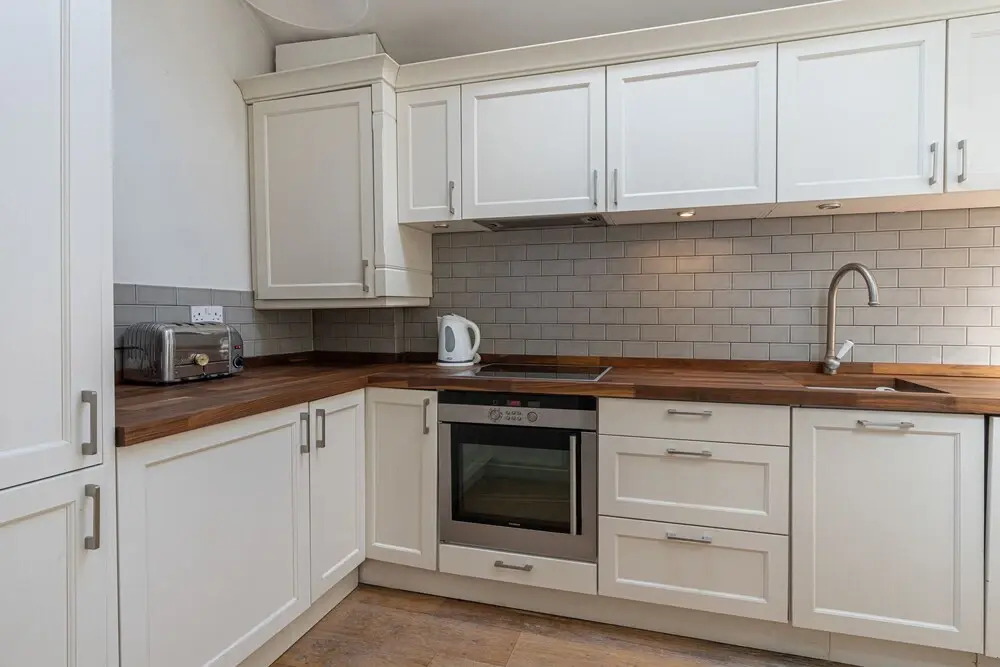 JOIVY Elegant 2-Bed Mews Flat Near Buckingham Palace