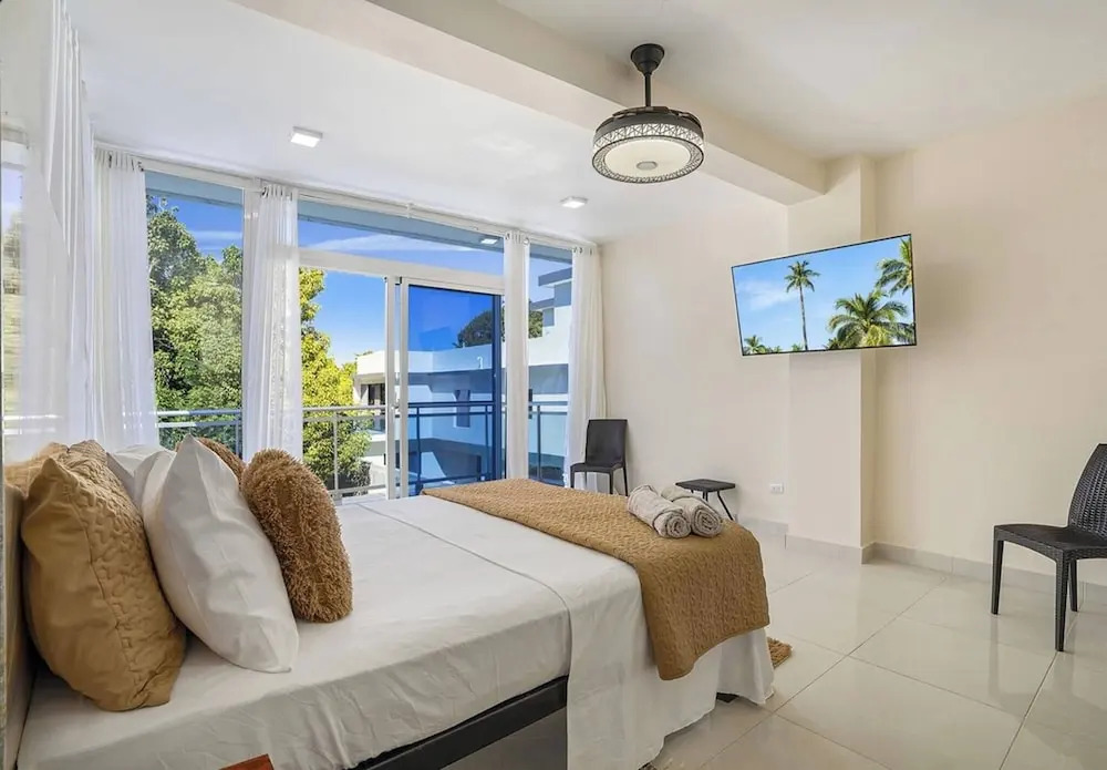 Luxurious Bright and Stylish, 7 Bedroom Villa