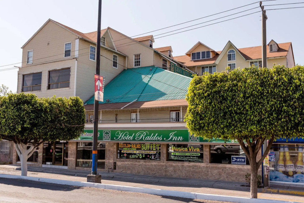 Hotel Raldos Inn
