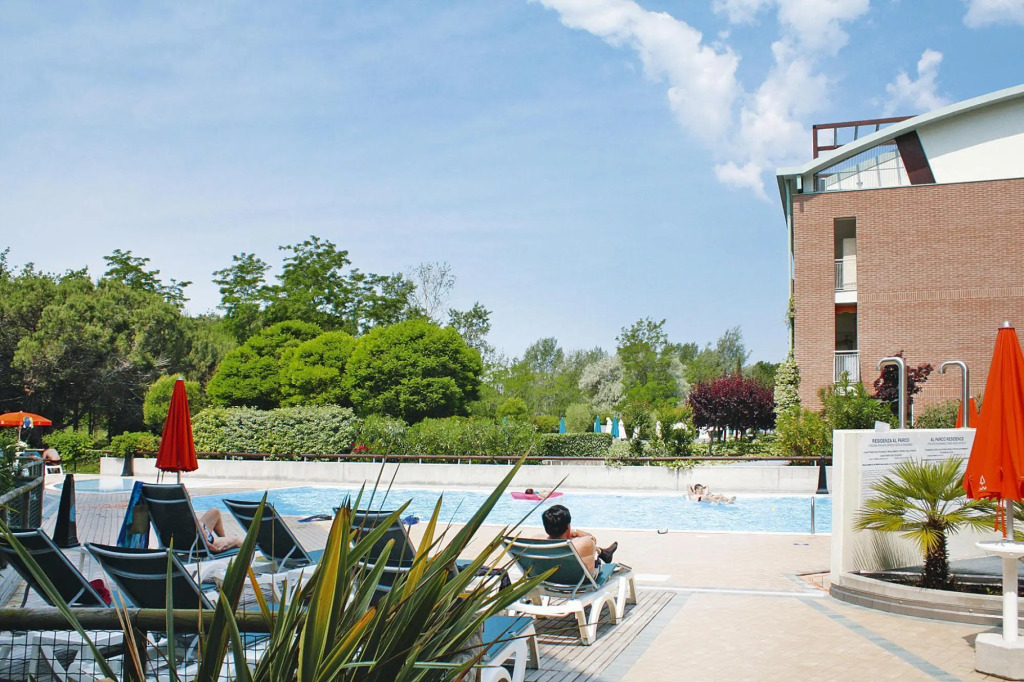 Apartment in Bibione Pineda with balcony