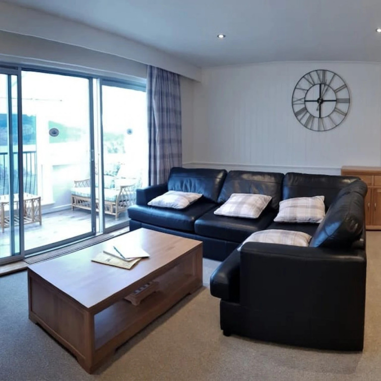 Loch Rannoch Red Deer Lodge 2