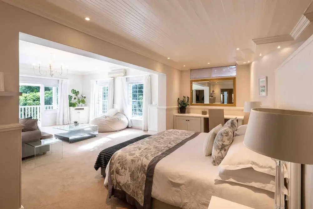 Unique Villa With Pool and Tennis Court