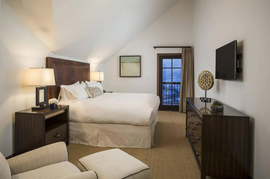 Madeline Hotel & Residences, Auberge Collection