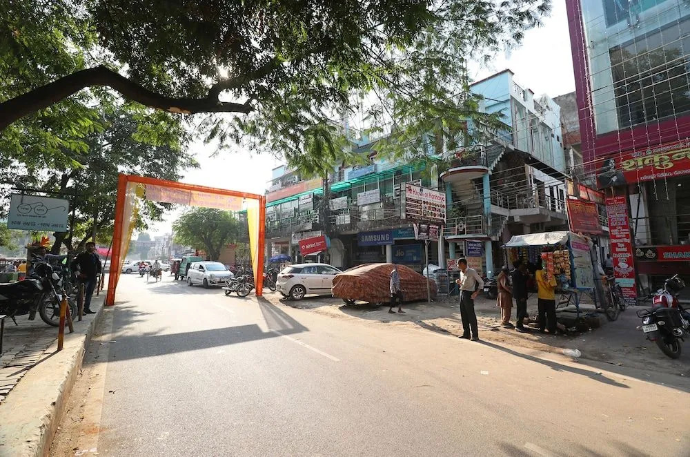 OYO Flagship 23207 Hotel Raj Shree