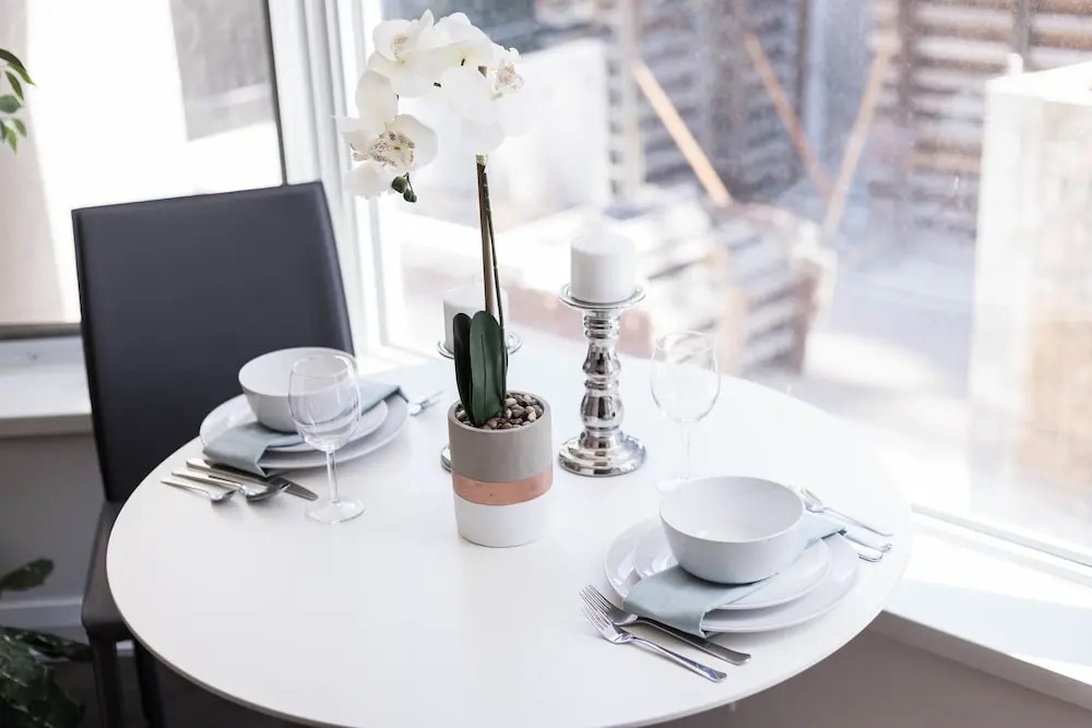QuickStay - Executive Condo in Yorkville (Yonge & Bloor)