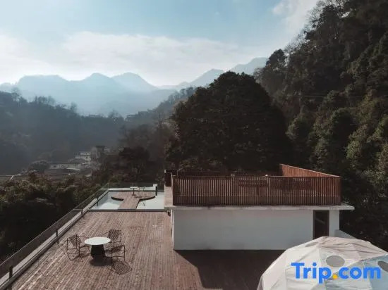 Mount Emei Hetang Nanxi Hotel
