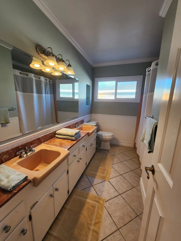 Near the beach and central located