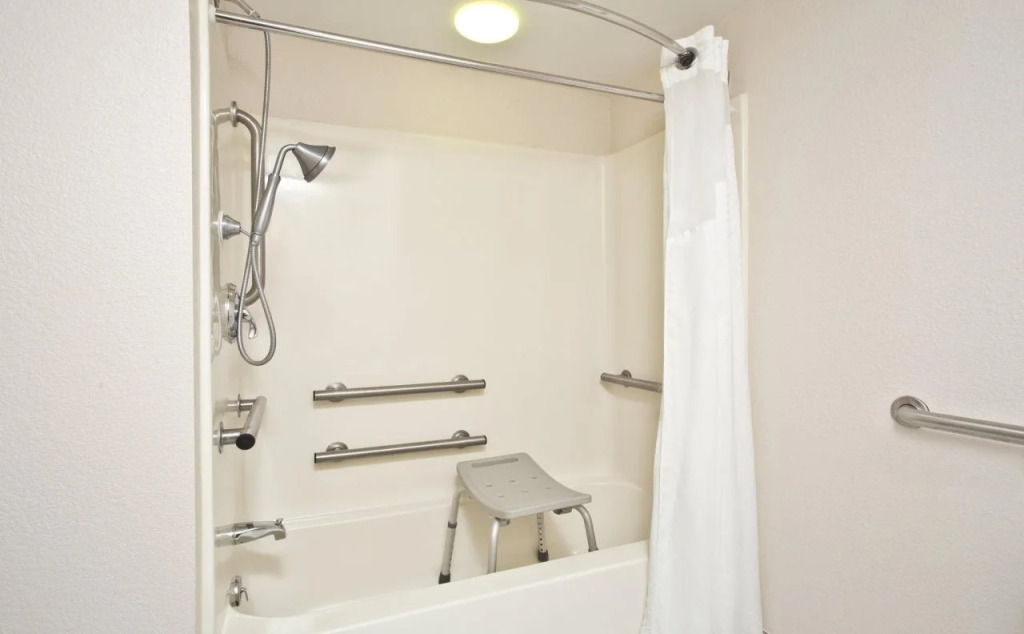 Holiday Inn Express Hotel and Suites Harrington - Dover Area by IHG