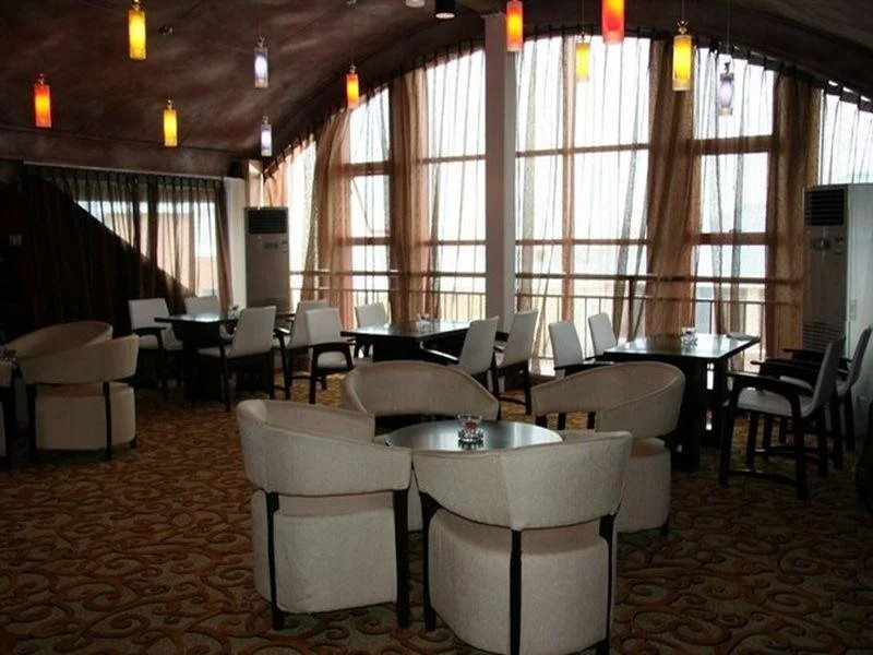 Summer Hotel