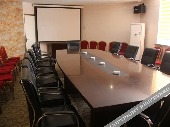 Elong Anyun Hotel (Shangqiu Shangzi Fourth Senior High School)