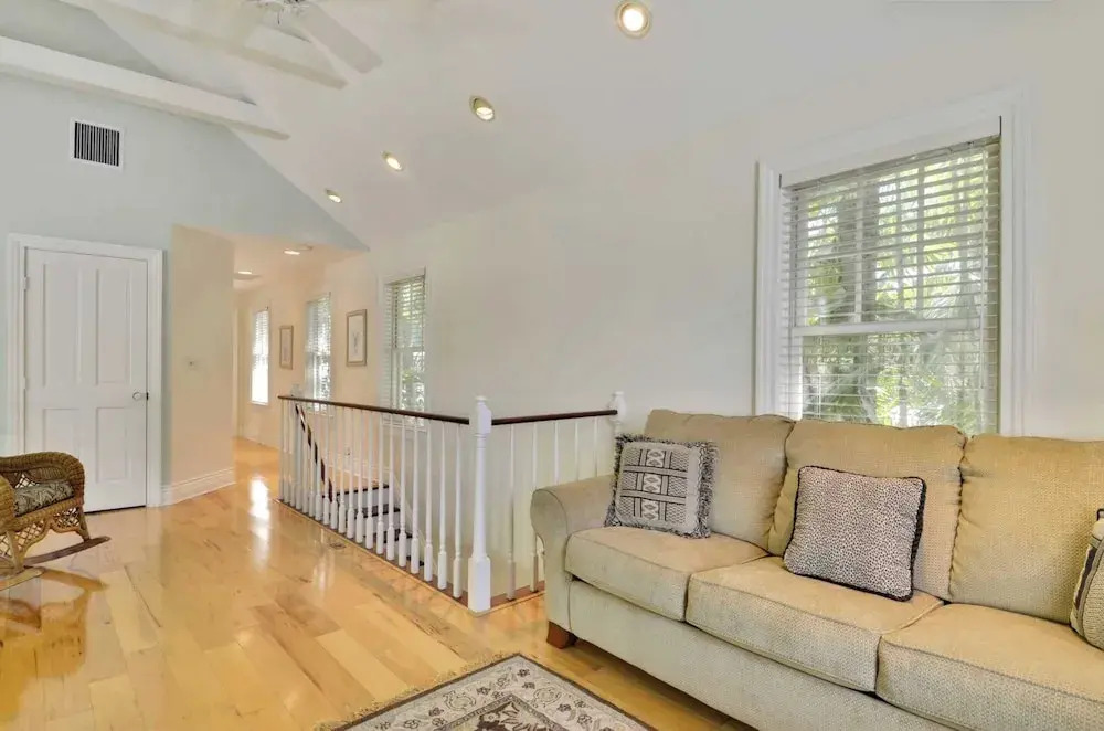 Easy Livin' by Avantstay Key West Home w/ Pool & BBQ Month Long Stays Only