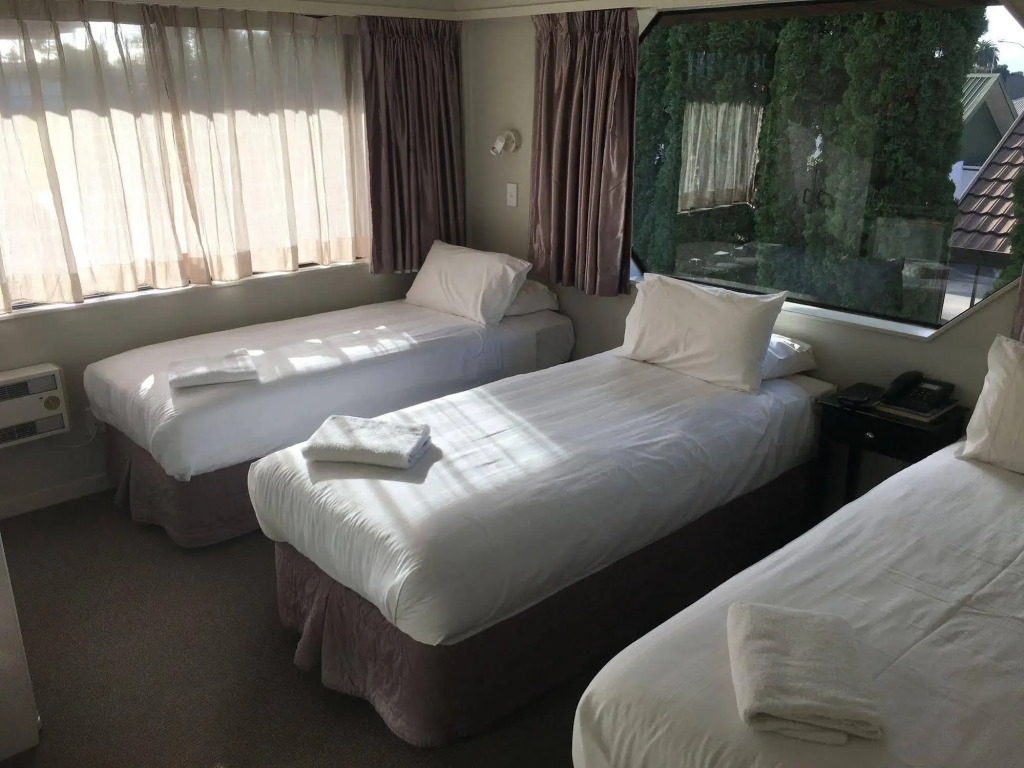 Aloha Lodge Beachside Accommodation
