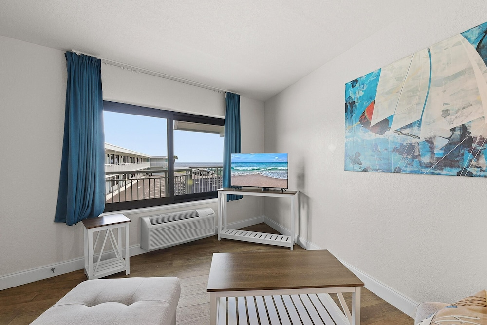 Ocean Breeze Resort 202
