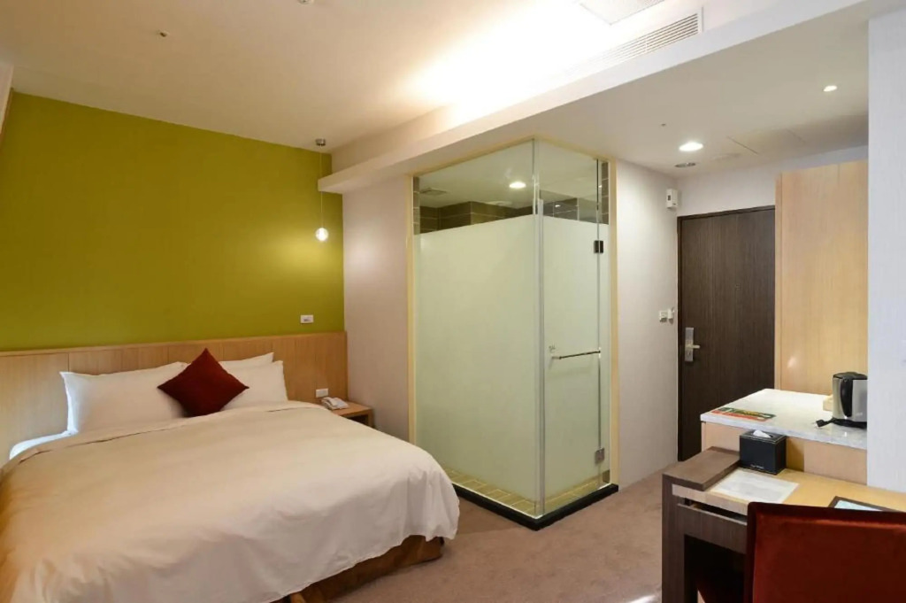 In Young Hotel