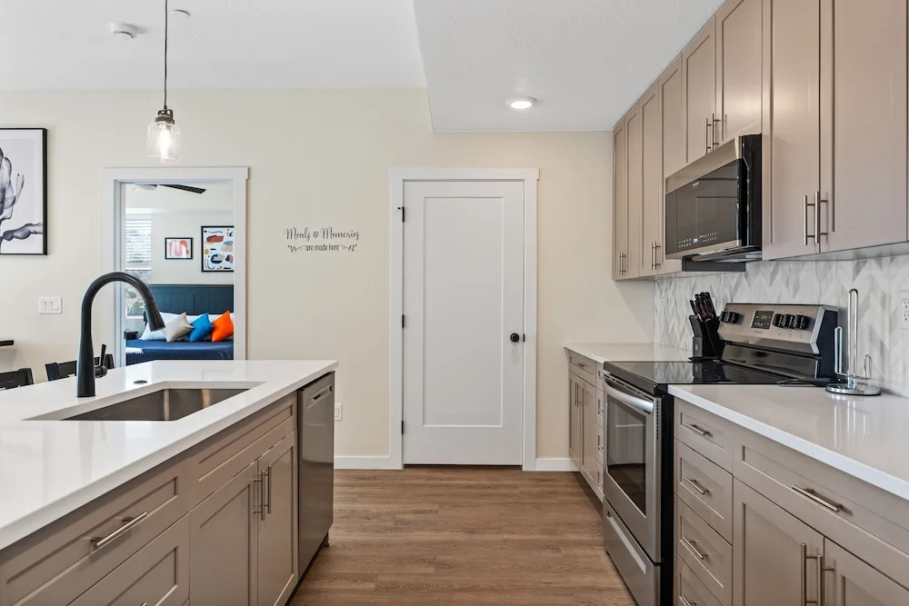 Surf's Up 2 Bedroom Condo