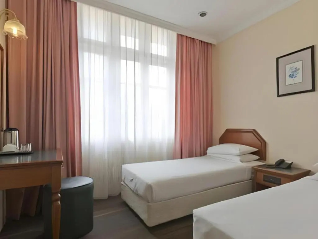 Penta Hotel (SG Clean Certified)