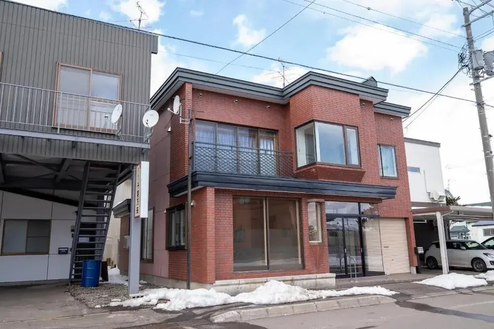 Nakamachi House
