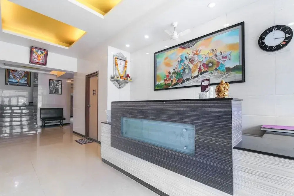 OYO Home 61748 Royal Stay Kalamboli