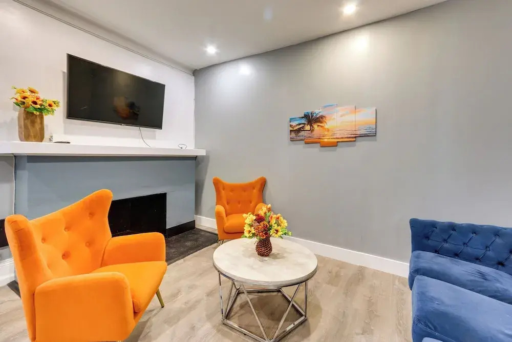 Chic Newark Vacation Rental: 3 Mi to Airport!