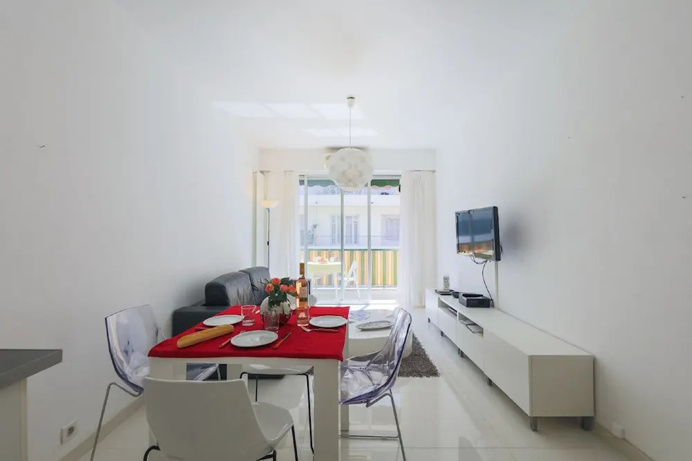 Jardin Mozart AP4165 by Riviera holiday Homes