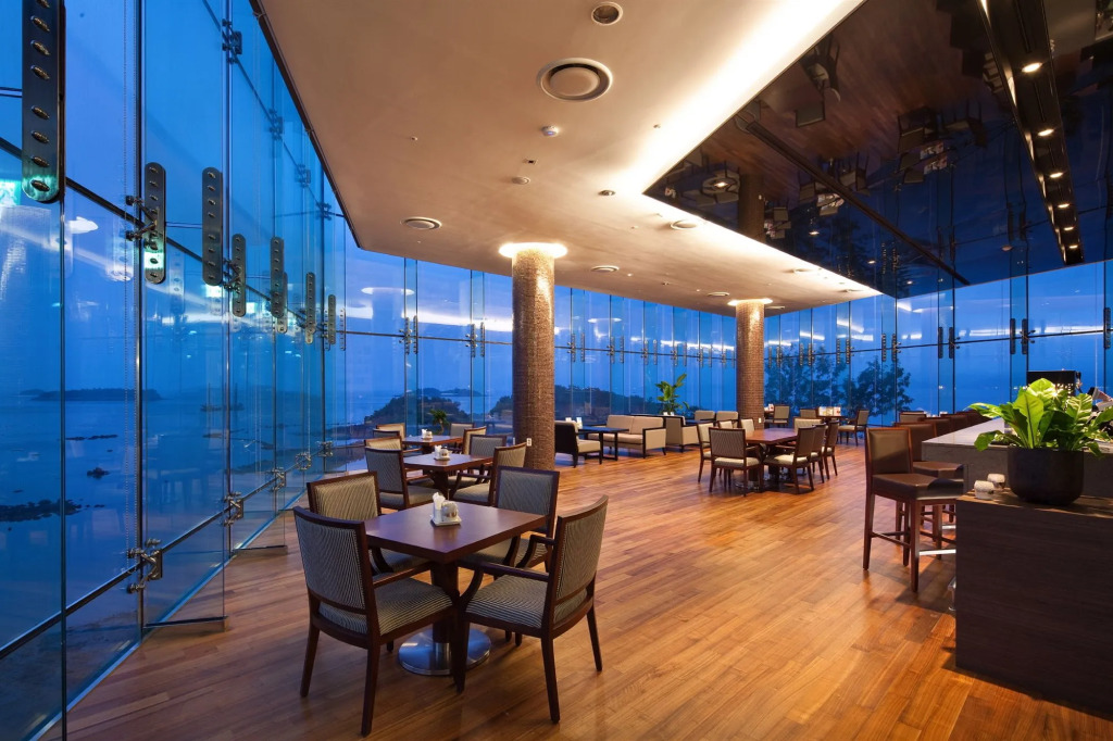 Hidden Bay Hotel