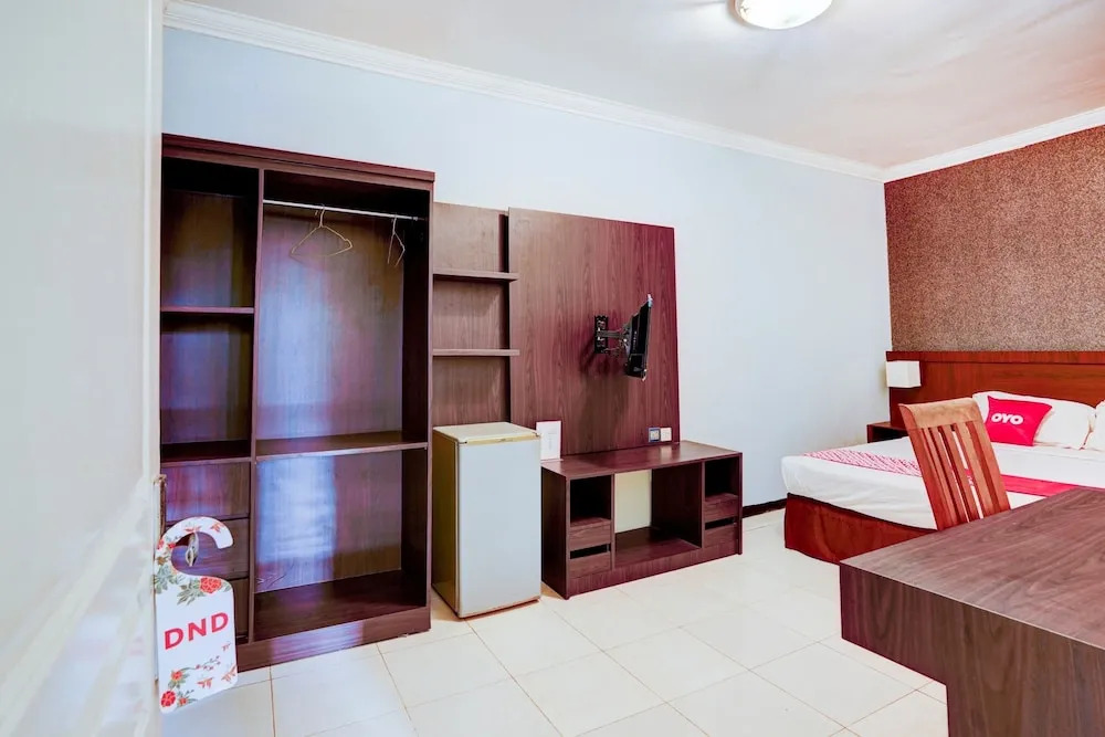 Hotel 22 by OYO Rooms