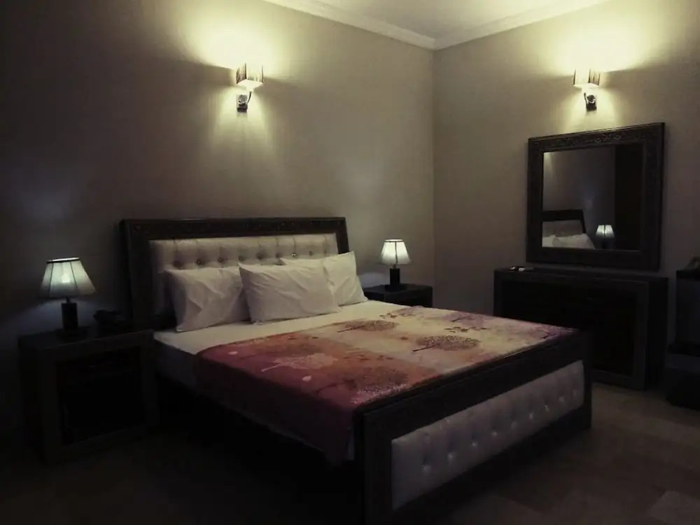 Royal Galaxy Guest House