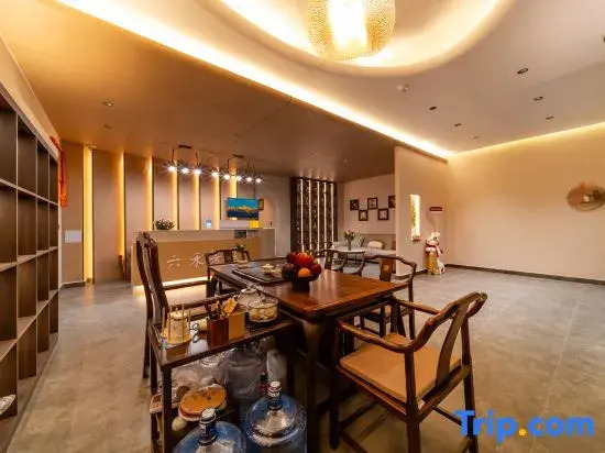 Liuhe Fangting · Liuhe Garden Court Oxygen-Supplying Garden Boutique Stay (Dukezong Ancient City)