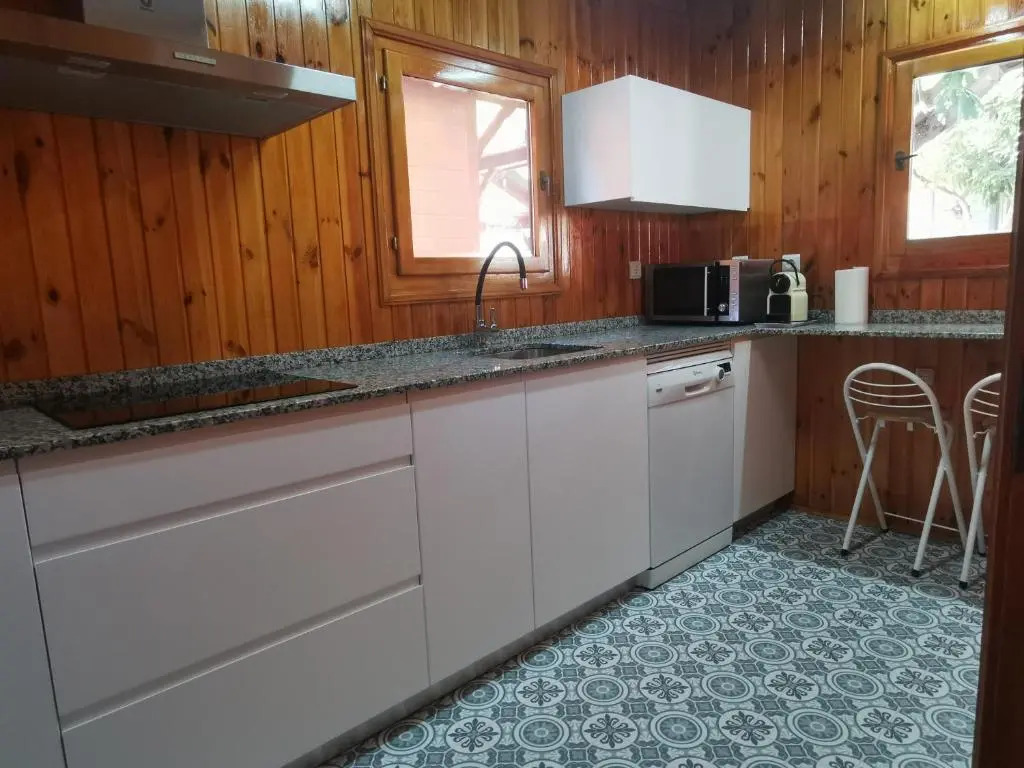 Bungalow con piscina cerca de la playa de Torre del Mar Ideal familias