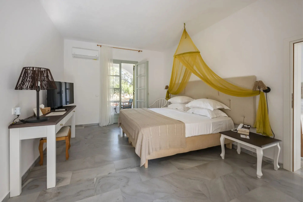 Parosland Hotel