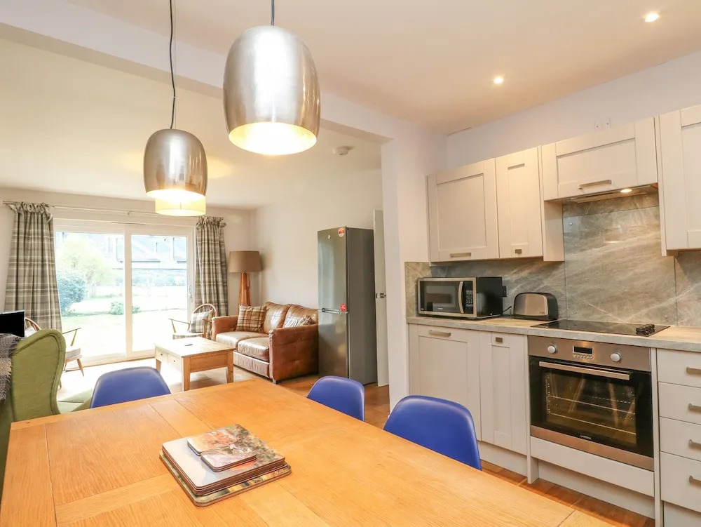 Holly Cottage