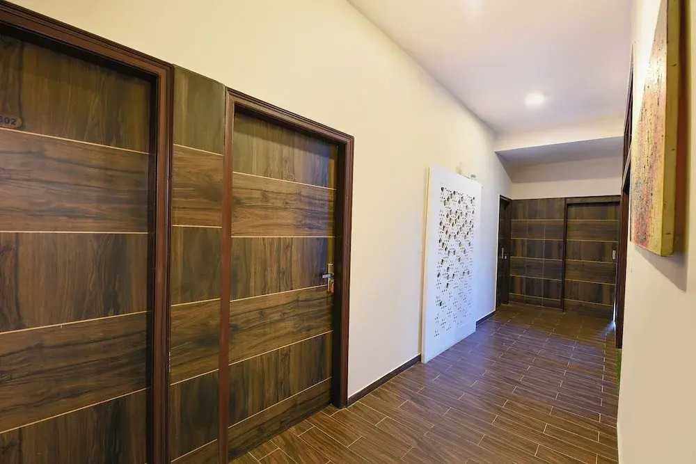 FabHotel Harnoor House - Gold Souk Mall