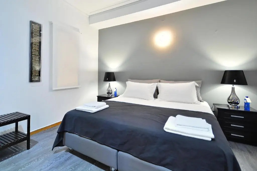 Plaka Elegant Apartment