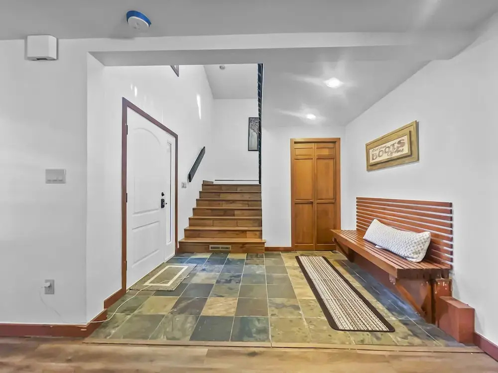 208 Tenderfoot 5 Bedroom Home by RedAwning