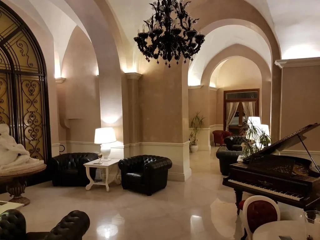 SANTA CHIARA SUITE HOTEL & SPA - Lecce