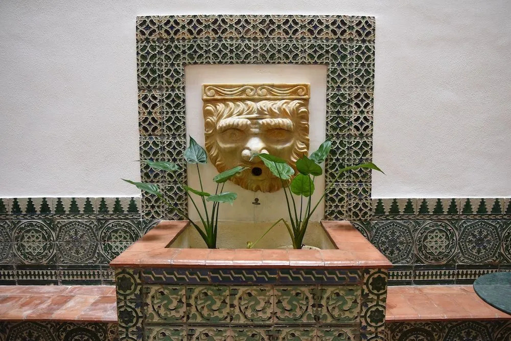 Honest Sevilla Apartments