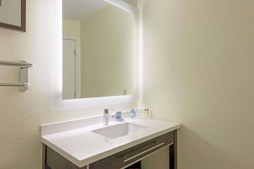 MainStay Suites Raleigh - Cary