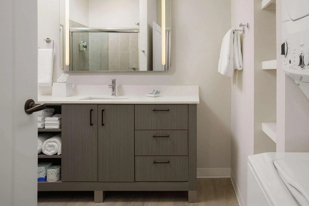 WaterWalk Extended Stay by Wyndham Jacksonville Deerwood Pk
