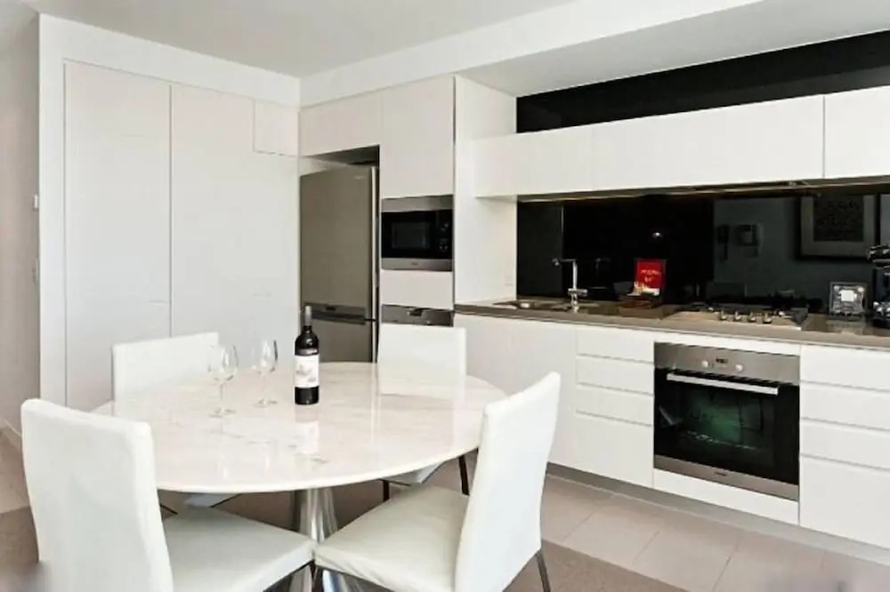 The Oracle Broadbeach 906