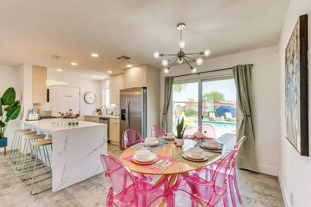 Outdoor Oasis w/ Pool: Pink Palm Springs Paradise!