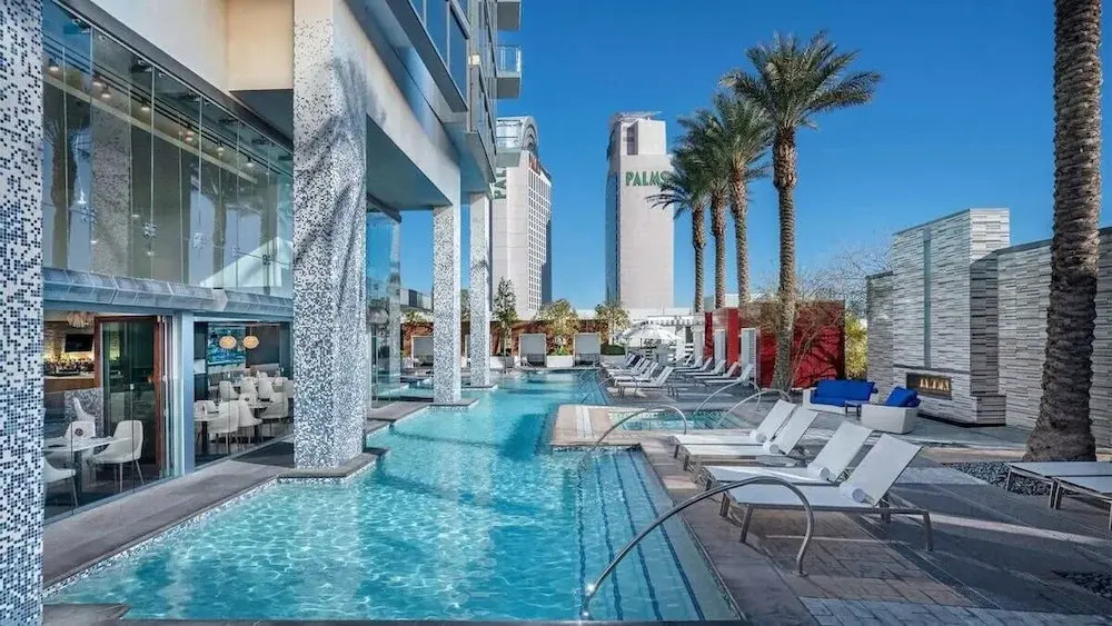 Mountain-view 1BR Palms w/ Balcony Access 83321