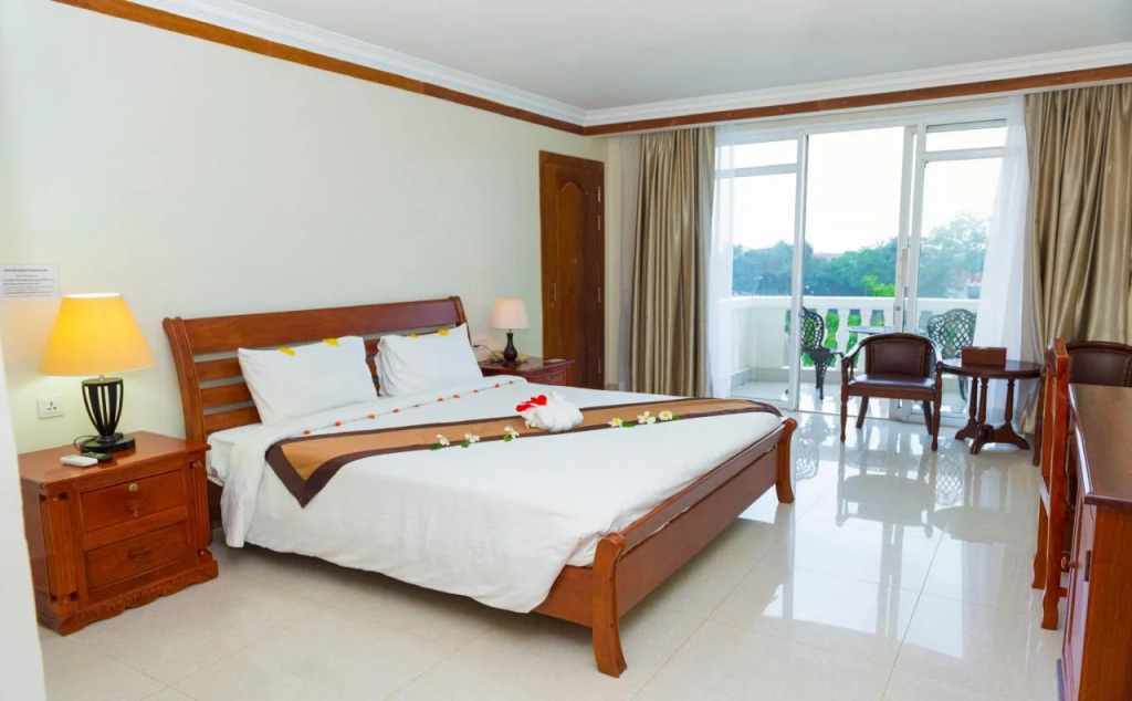 Pursat Riverside Hotel & Spa