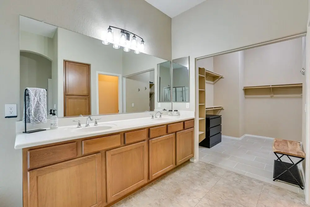 Beautiful Goodyear Home w/ Pool & Gas Grill!