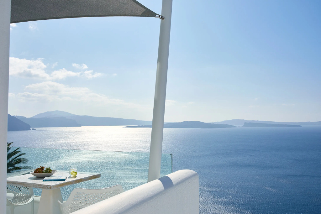 La Perla Villas and Suites