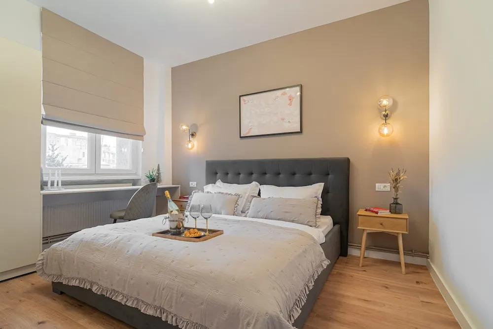Loggia Luxe 5BR Living in Universitatii Area