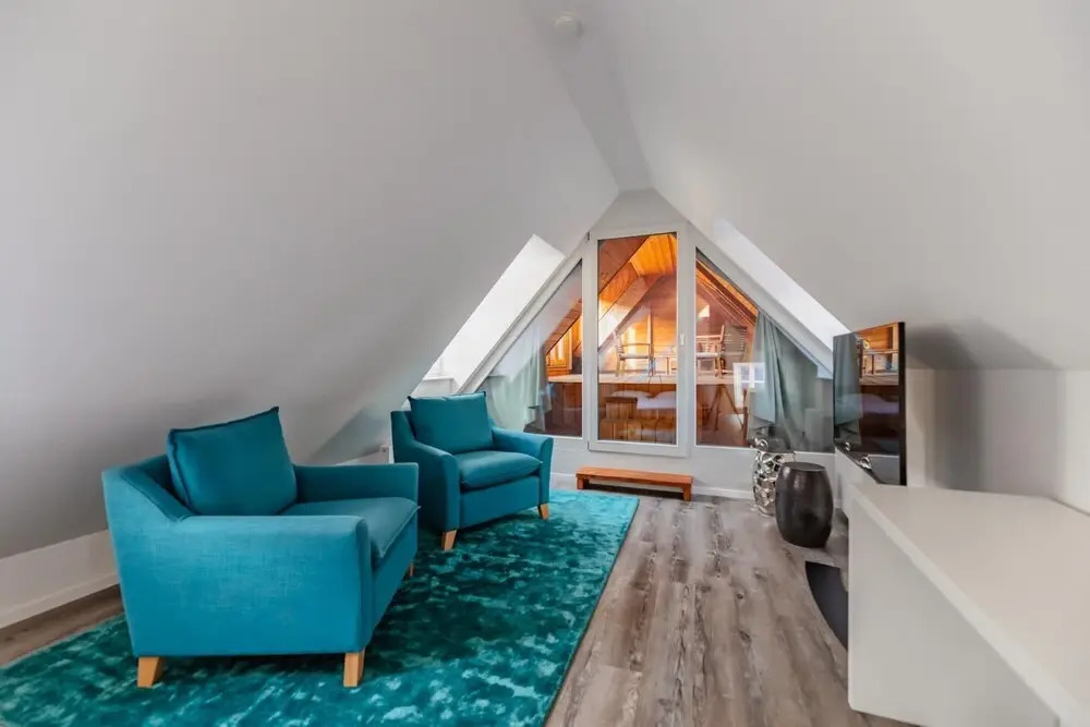 Penthouse With Private Loggia in the Historic Centre of D Rnstein
