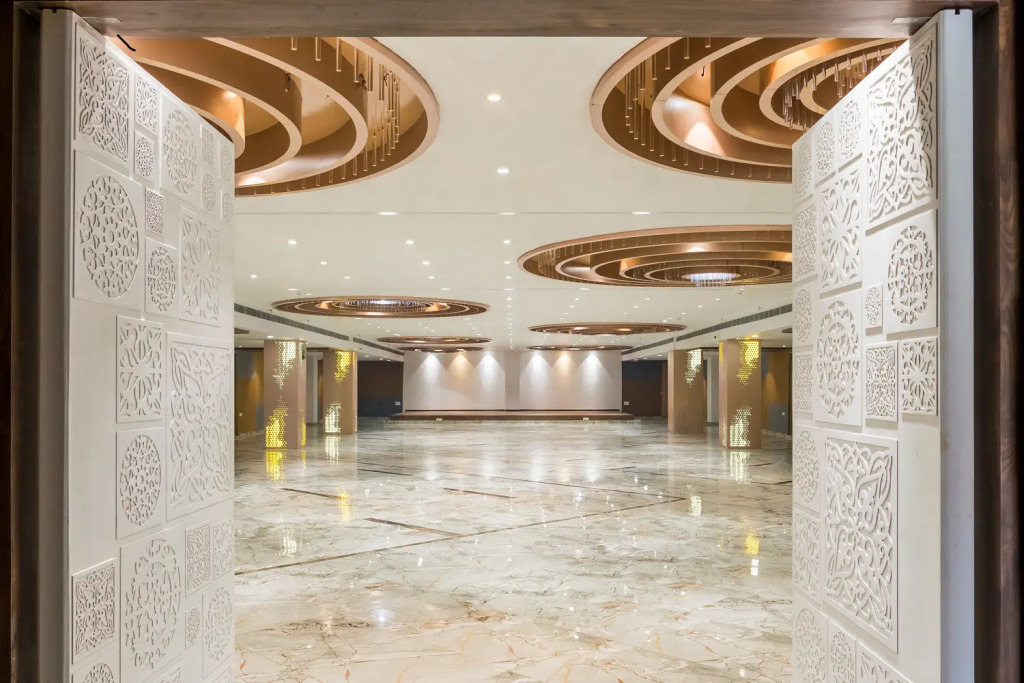 Meridian Hotel & Banquet