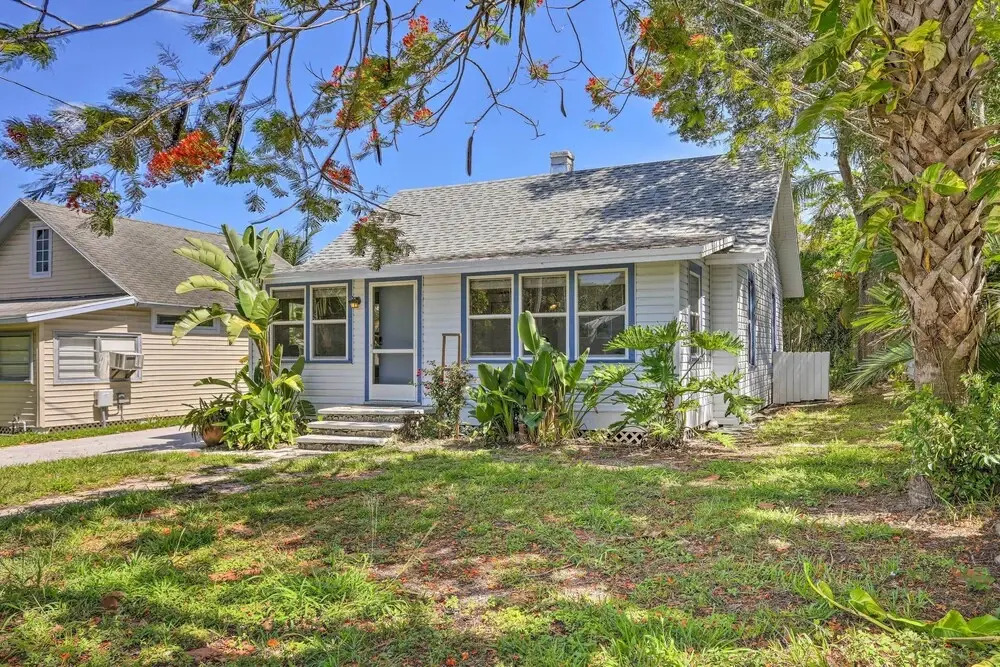 Lovely Cottage Near Downtown Stuart & Beaches